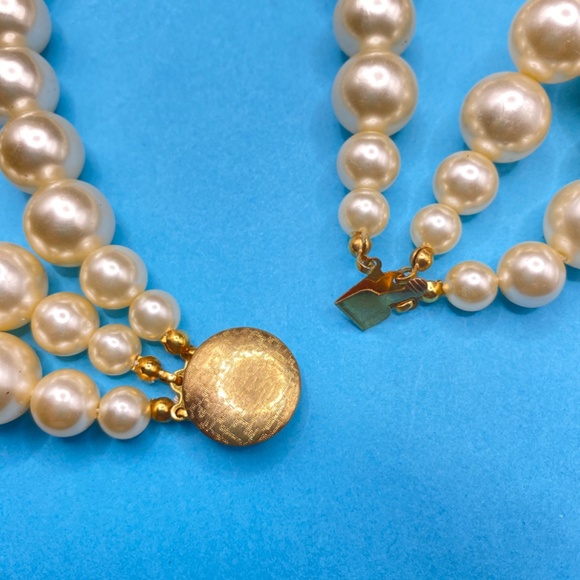 Vintage Chunky Pearls Triple Strand Necklace Gold Tone Granny Core Choker - Picture 8 of 11